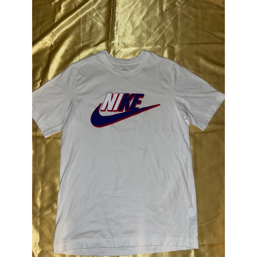 Nike T Shirt